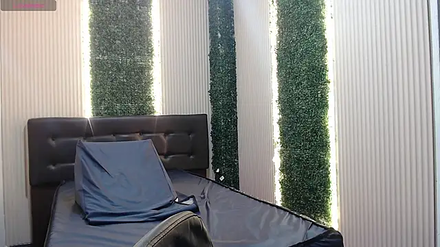 Snapshot of pettymoon1 chatting on 25, 11, 2025 pettymoon1 online show from 25, 11, 2025