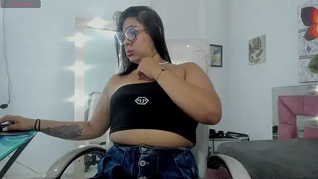 Snapshot of Soffii_clarkk chatting on 26, 11, 2025 Soffii clarkk online show from 26, 11, 2025