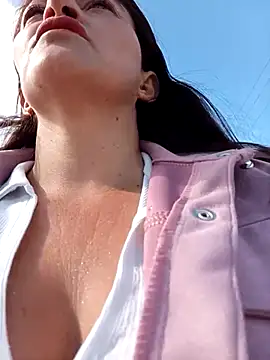 Snapshot of Salome-moon chatting on 20, 11, 2025 Salome-moon online show from 20, 11, 2025