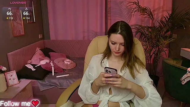 Ursula Andres online show from 19, 4, 2026