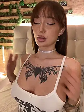 AlishaRuby online show from 22, 4, 2026