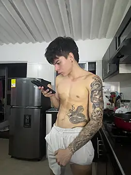 Snapshot of Handsome_boys69 chatting on 1, 7, 2026 Handsome boys69 online show from 1, 7, 2026