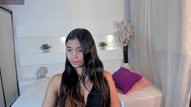 Snapshot of Ashleycooper5 chatting on 21, 11, 2025 Ashleycooper5 online show from 21, 11, 2025