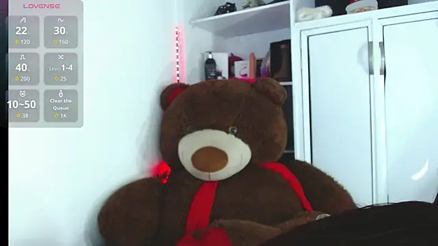 Snapshot of mia_fernand chatting on 25, 11, 2025 mia fernand online show from 25, 11, 2025