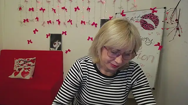 LaurenWishy online show from 10, 3, 2026