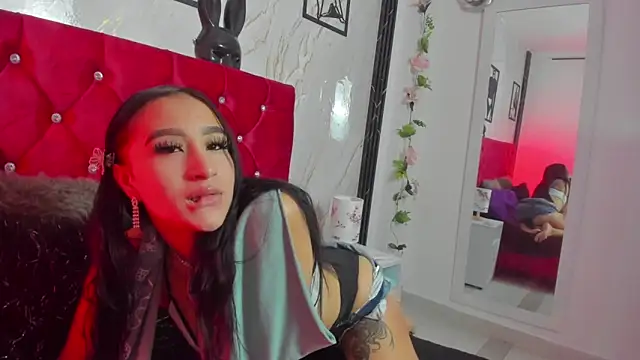 Snapshot of LiaSweett chatting on 21, 11, 2025 LiaSweett online show from 21, 11, 2025