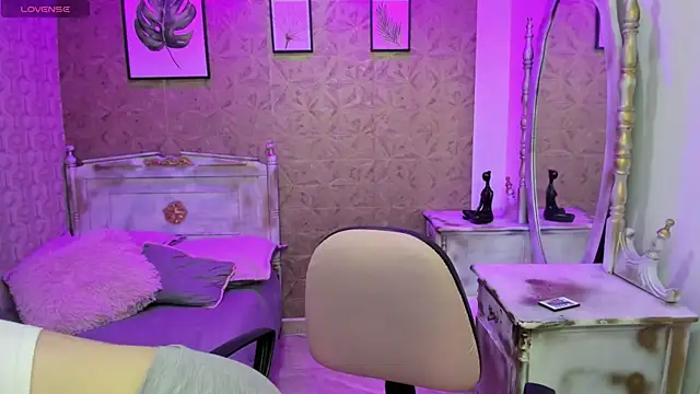 Snapshot of Isabela_clk chatting on 19, 11, 2025 Isabela clk online show from 19, 11, 2025