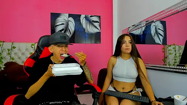 MiaAndTeylor online show from 23, 11, 2025