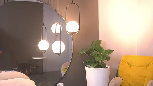 Bratz luxxxury online show from 24, 11, 2025