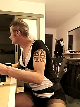 xelyber online show from 17, 4, 2026