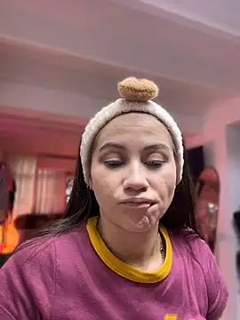 MiaWhiteBunny online show from 25, 7, 2026