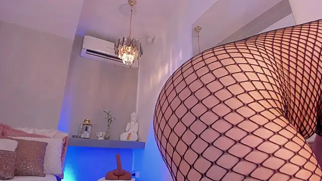 cleo johnson online show from 15, 4, 2026