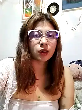 Emmyxxx online show from 3, 12, 2025