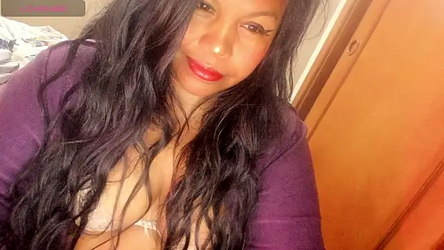 Snapshot of ebonycamelia chatting on 7, 7, 2026 ebonycamelia online show from 7, 7, 2026
