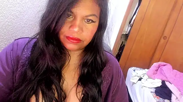 ebonycamelia online show from 25, 4, 2026