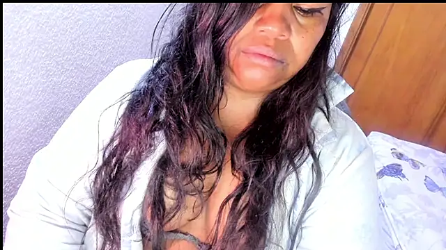 ebonycamelia online show from 14, 1, 2026