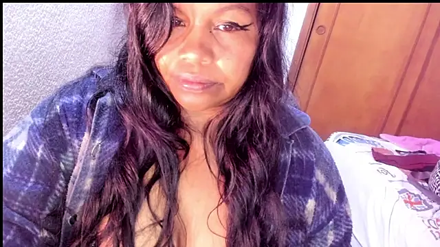 ebonycamelia online show from 6, 3, 2026