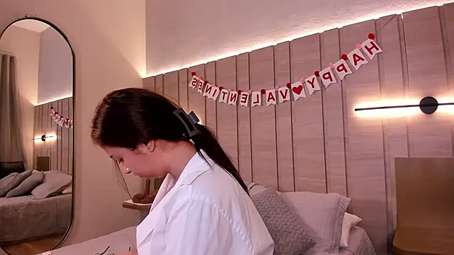 Zoe Mendez online show from 14, 2, 2026