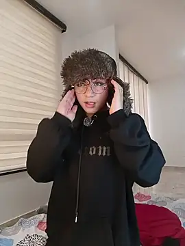 Apolo Ushi online show from 21, 11, 2025