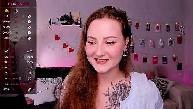 Snapshot of velvet_cherry_ chatting on 28, 5, 2026 velvet cherry online show from 28, 5, 2026