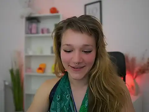Snapshot of cute_brutality chatting on 18, 6, 2026 cute brutality online show from 18, 6, 2026