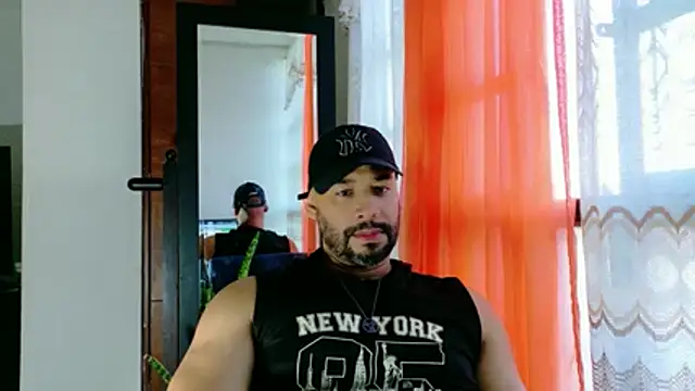 musclehetero online show from 28, 7, 2026
