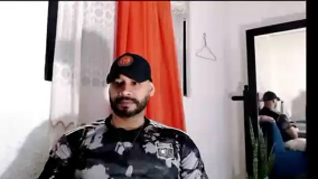 Snapshot of musclehetero chatting on 10, 6, 2026 musclehetero online show from 10, 6, 2026