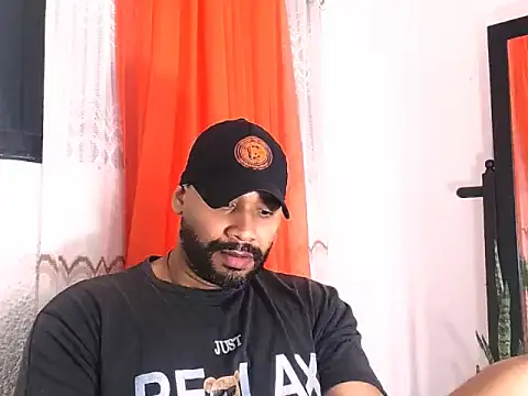 Snapshot of musclehetero chatting on 2, 6, 2026 musclehetero online show from 2, 6, 2026