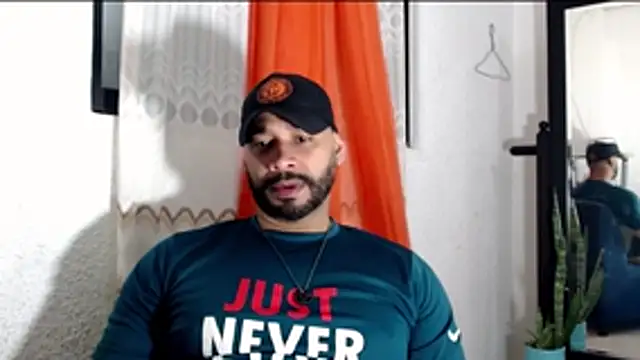 Snapshot of musclehetero chatting on 12, 6, 2026 musclehetero online show from 12, 6, 2026