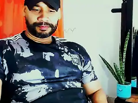 Snapshot of musclehetero chatting on 31, 5, 2026 musclehetero online show from 31, 5, 2026
