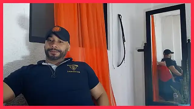 Snapshot of musclehetero chatting on 21, 6, 2026 musclehetero online show from 21, 6, 2026