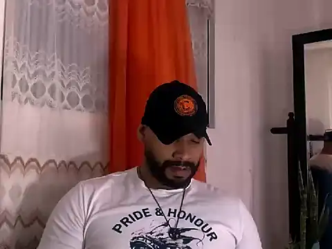 Snapshot of musclehetero chatting on 5, 6, 2026 musclehetero online show from 5, 6, 2026