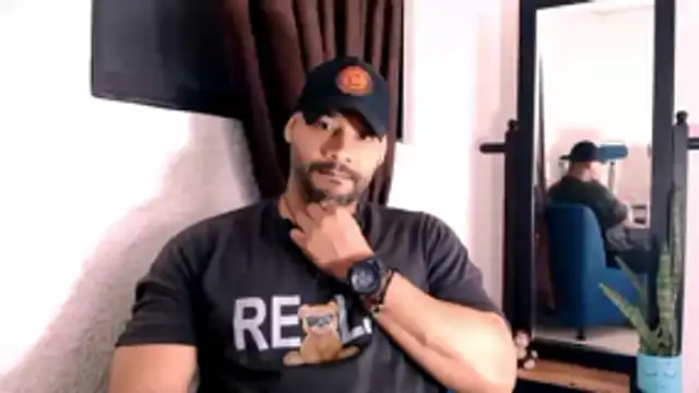 Snapshot of musclehetero chatting on 15, 6, 2026 musclehetero online show from 15, 6, 2026