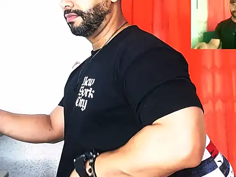 Snapshot of musclehetero chatting on 28, 5, 2026 musclehetero online show from 28, 5, 2026