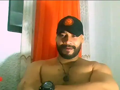 Snapshot of musclehetero chatting on 3, 6, 2026 musclehetero online show from 3, 6, 2026