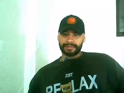 Snapshot of musclehetero chatting on 3, 6, 2026 musclehetero online show from 3, 6, 2026
