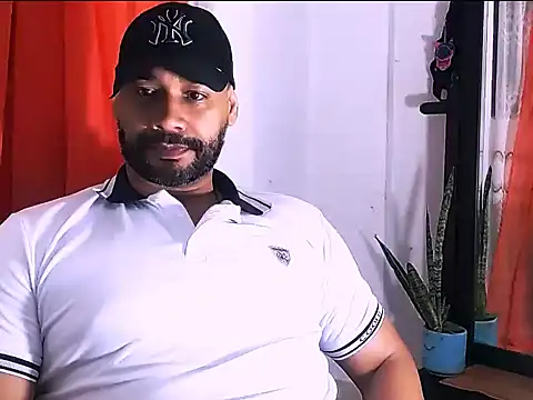 Snapshot of musclehetero chatting on 30, 5, 2026 musclehetero online show from 30, 5, 2026