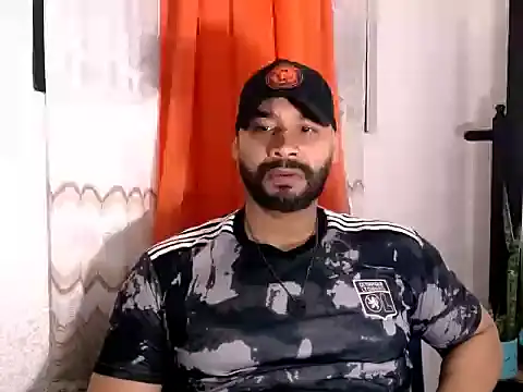 Snapshot of musclehetero chatting on 5, 6, 2026 musclehetero online show from 5, 6, 2026