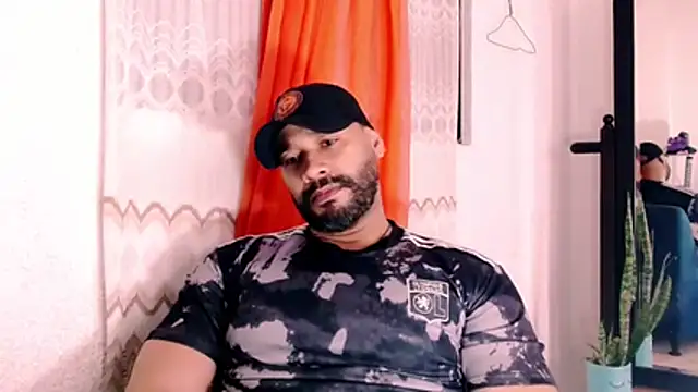 Snapshot of musclehetero chatting on 7, 6, 2026 musclehetero online show from 7, 6, 2026