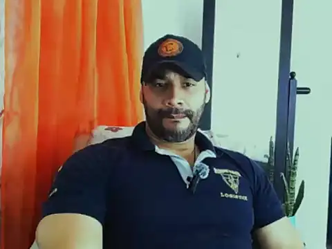 Snapshot of musclehetero chatting on 16, 5, 2026 musclehetero online show from 16, 5, 2026