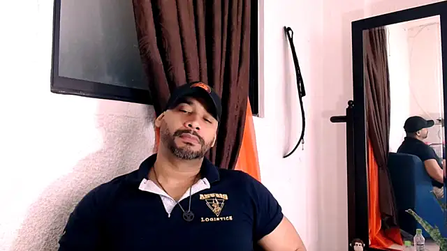 Snapshot of musclehetero chatting on 16, 6, 2026 musclehetero online show from 16, 6, 2026