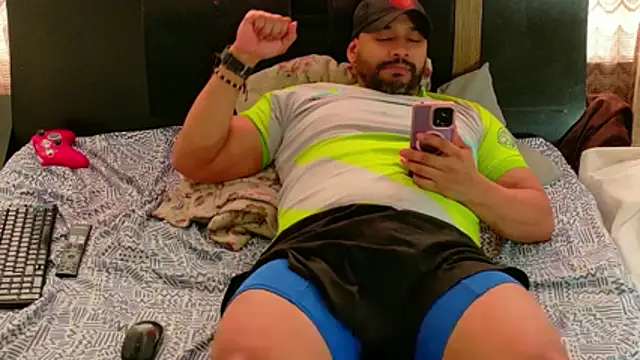 musclehetero online show from 28, 6, 2026
