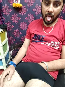 Cute Lucky online show from 19, 12, 2025