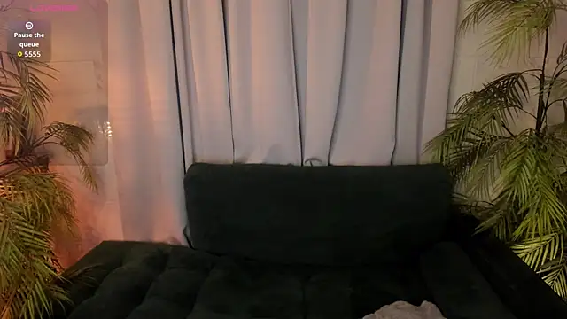 Snapshot of BeautifulSnake chatting on 29, 11, 2025 BeautifulSnake online show from 29, 11, 2025