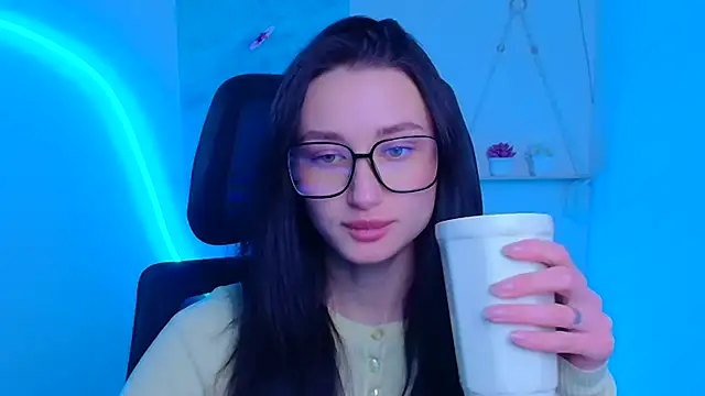 Stella XO online show from 19, 12, 2025