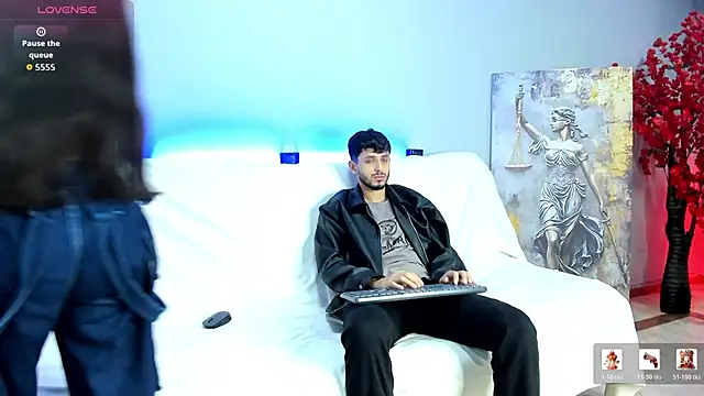 Snapshot of dracke_and_zara chatting on 13, 5, 2026 dracke and zara online show from 13, 5, 2026