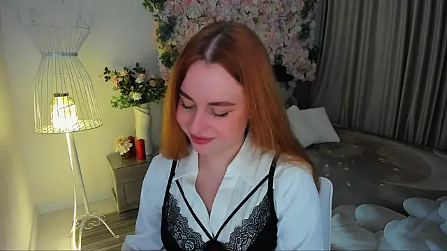 AirySilhouette online show from 23, 11, 2025