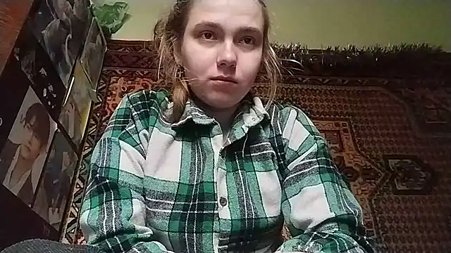 KikiBang online show from 22, 12, 2025