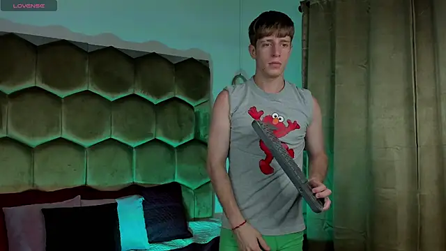 Snapshot of Ostin_Saints chatting on 2, 12, 2025 Ostin Saints online show from 2, 12, 2025