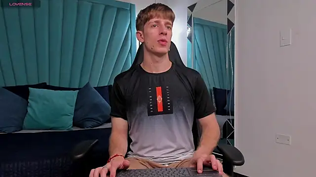 Snapshot of Ostin_Saints chatting on 28, 11, 2025 Ostin Saints online show from 28, 11, 2025